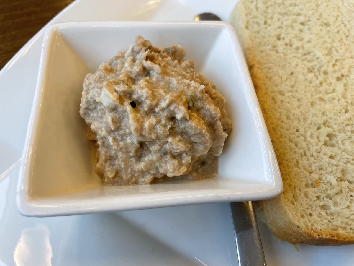 Fit tuniaková pomazánka bez majonézy s chlebom