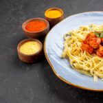 Cestoviny s rýchlou omáčkou z kuracieho mäsa