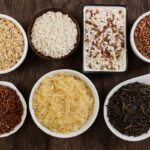 Rôzne druhy ryže v miskách ako ilustračná fotka k téme koľko ryže na počet osôb