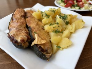 Plnená cuketa s mletým mäsom – jednoduchý obed z rúry
