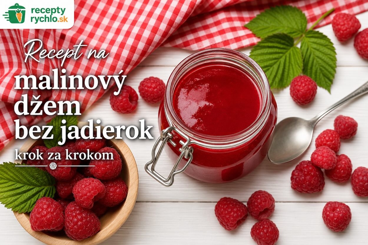 Malinový džem bez jadierok v sklenenom pohári s čerstvými malinami, malinovými listami, lyžičkou, červenou károvanou utierkou a logom ReceptyRychlo.sk
