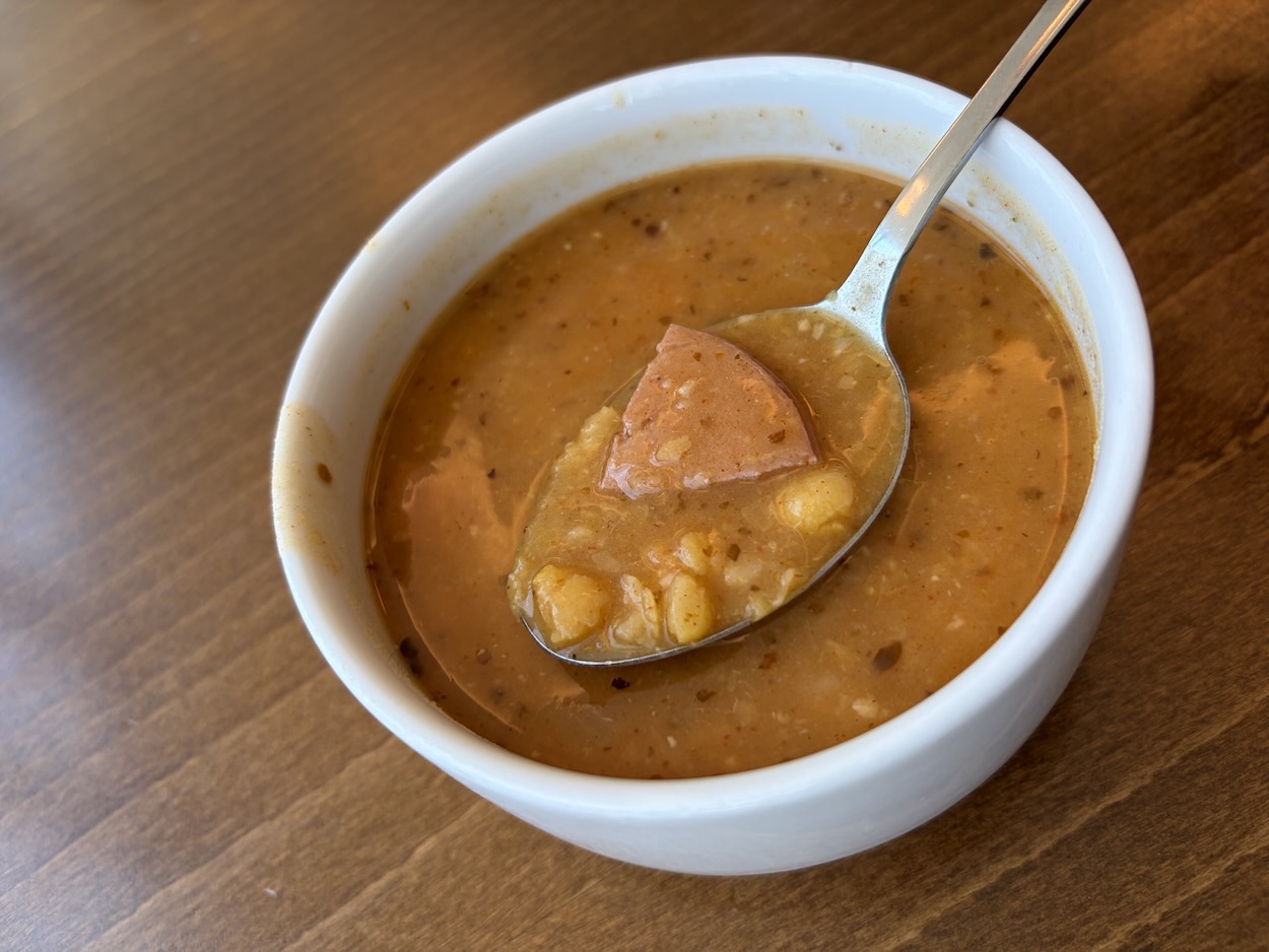 Hrachová polievka s párkom, recept