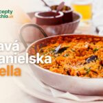Pravá španielska paella, jednoduchý recept Španielska paella s morskými plodmi a kuracím mäsom
