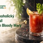 Virgin Bloody Mary: pripravte si výrazný nealkoholický koktail Nealkoholický koktail Virgin Bloody Mary s ľadom, zelerom, citrónom a cherry paradajkami