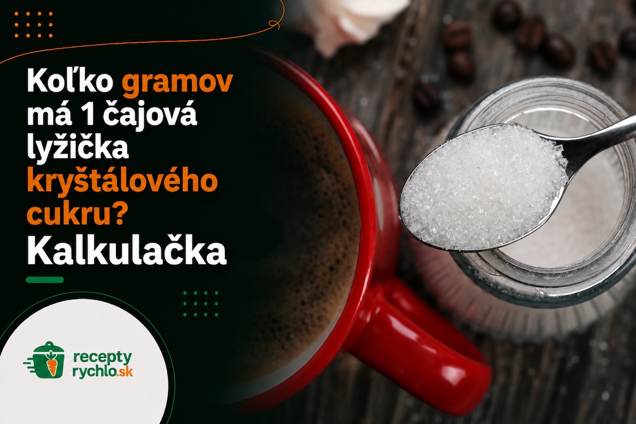 Čajová lyžička kryštálového cukru nad sklenenou nádobou
