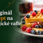 Belgické vafle v bruselskom štýle s malinami a čučoriedkami