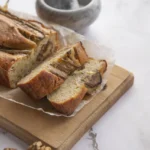 Prečo banánový chlieb klesne v strede, popraská navrchu alebo zostane surový vo vnútri Prečo banánový chlieb klesne v strede alebo zostane surový
