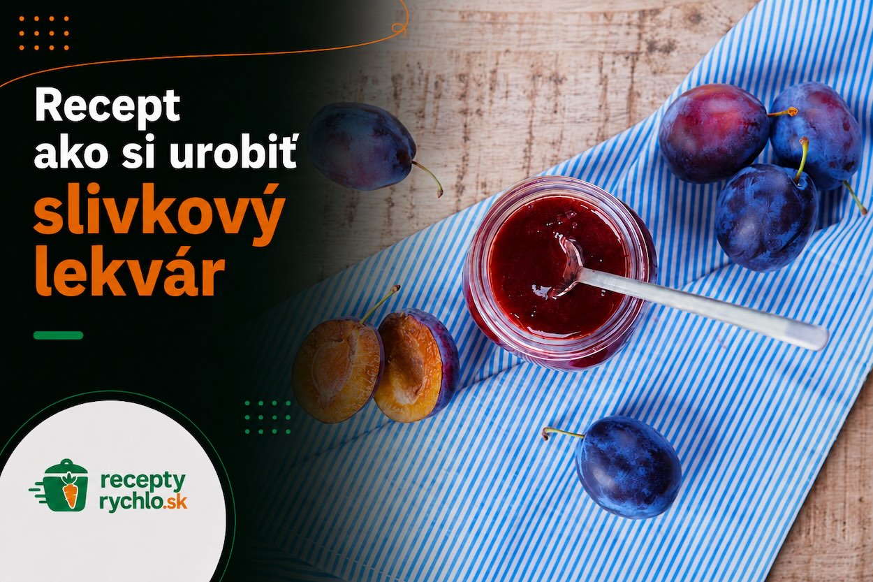 Tradičný slivkový lekvár v pohári s čerstvými slivkami