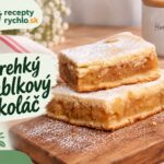 Krehký jablkový koláč: Maslové cesto a poriadna jablková náplň Krehký jablkový koláč s jablkovou náplňou a práškovým cukrom
